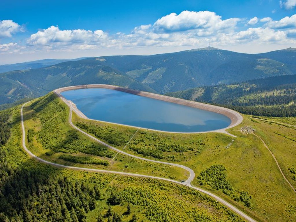 The Dlouhé Stráně reservoir is ranked as one of the 7 wonders of Czechia.