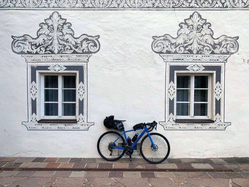 Austria offers a fantastic blend of culture, architecture, high-mountain passes and valley riding to cyclists.